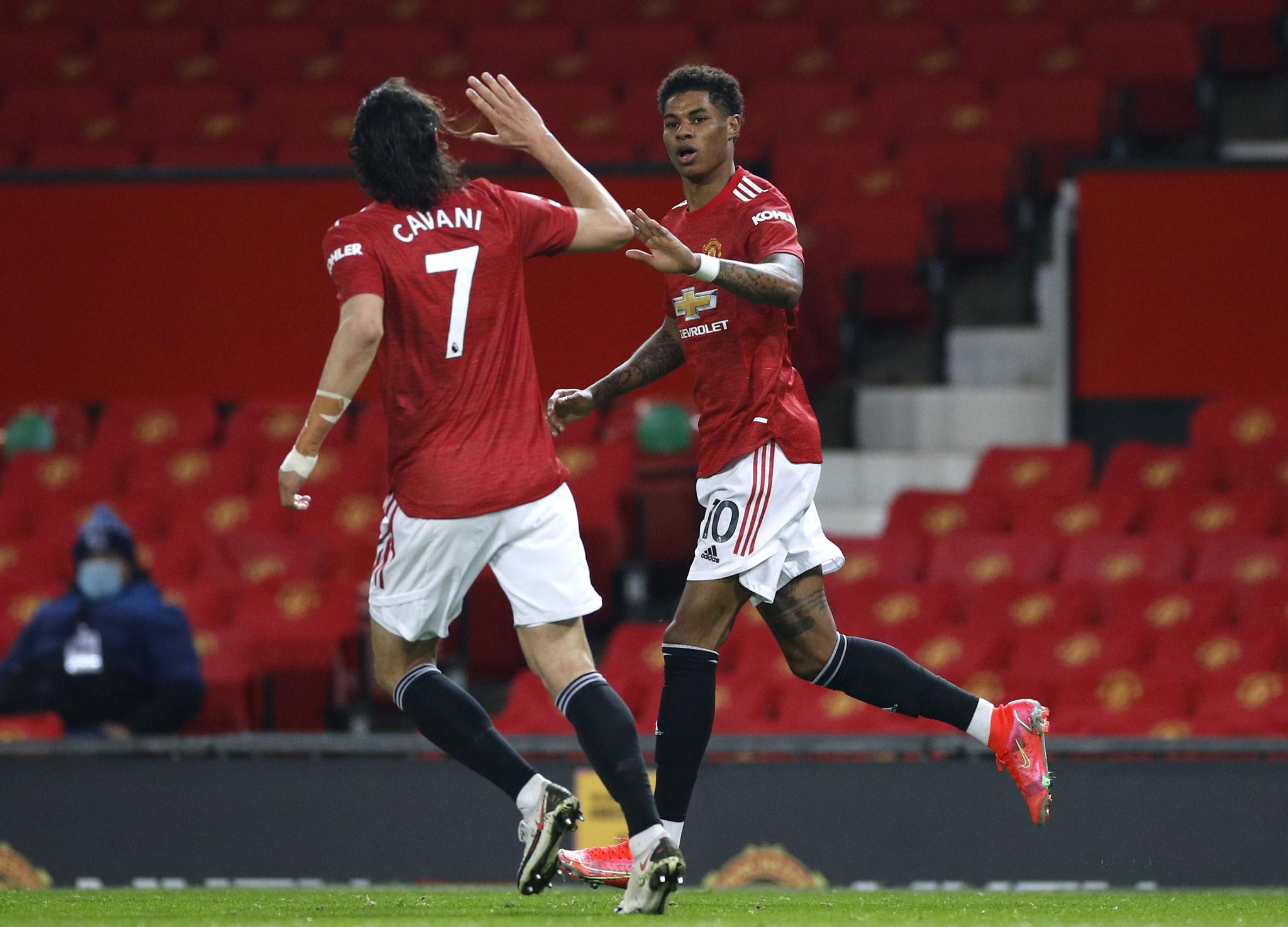 队在前两个 队在前两个